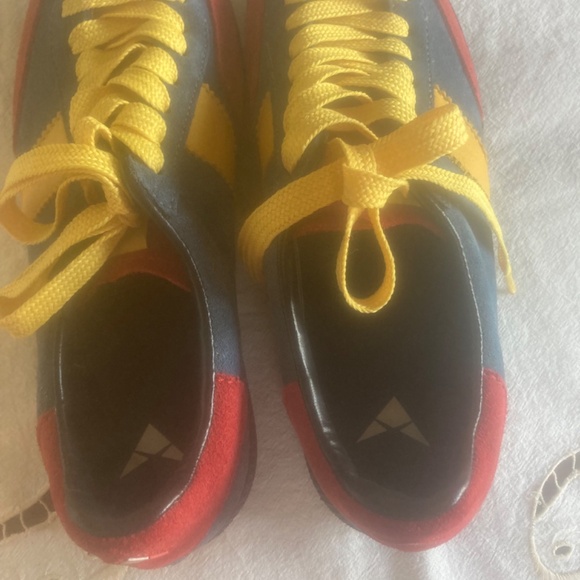 European suede sneakers women’s size 8 - Picture 3 of 7